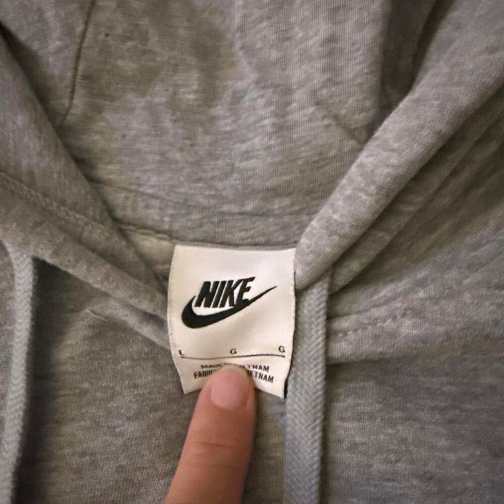 Nike Men's Grey Hoodie - Picture 3 of 5